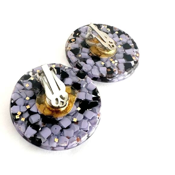 Vintage MCM Round Lucite Earrings with Purple and Black Confetti - Picture 3 of 5